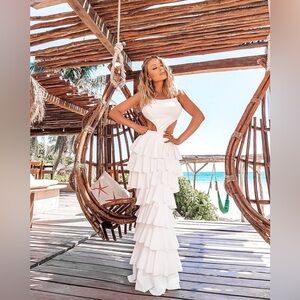 Beautiful and exclusive 2 pieces Splash Boutique SKY BLUE